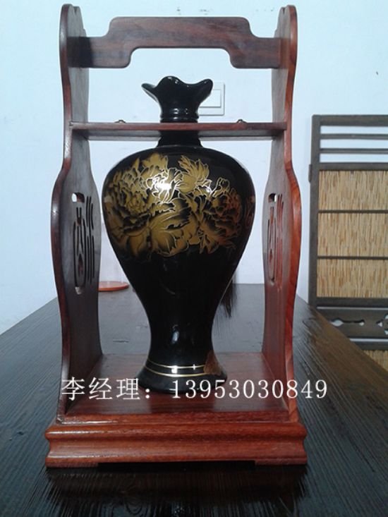 點(diǎn)擊查看詳細(xì)信息<br>標(biāo)題：白酒提籃 閱讀次數(shù)：4049