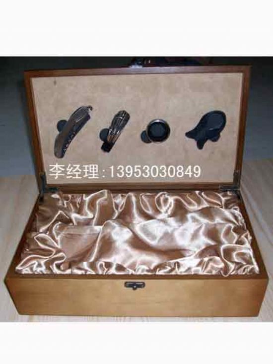 點擊查看詳細(xì)信息<br>標(biāo)題：紅酒木盒 閱讀次數(shù)：2301